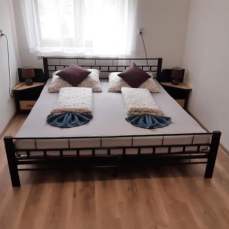 Apartman U Benkov Lucky Exterior photo