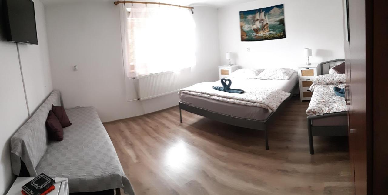 Apartman U Benkov Lucky Exterior photo